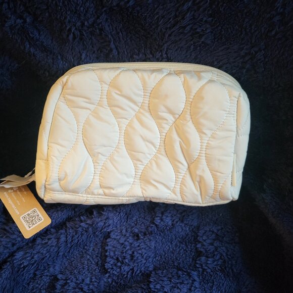 NWT, BAGSMART Wide-open Makeup Bag Travel Toiletry Bag, Beige - Picture 1 of 5